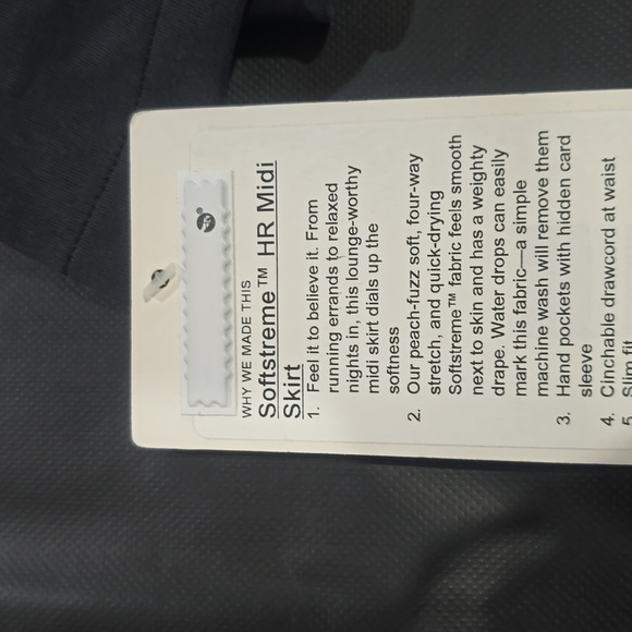 **NWT Lululemon Softstreme High-Rise Midi Skirt | Black | Size 2** - Picture 8 of 10